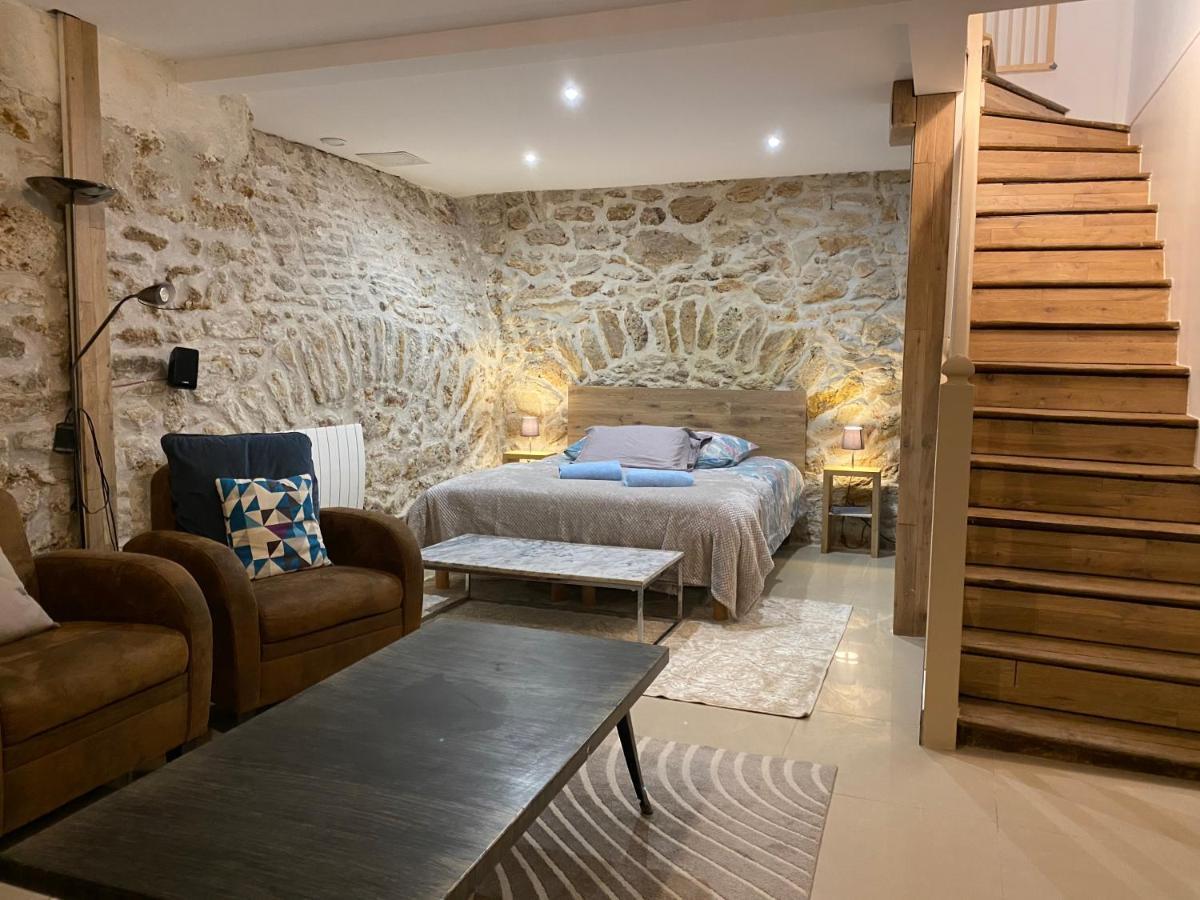 Large And Unique Souplex 60Sqm, Well Located Appartement Parijs Buitenkant foto